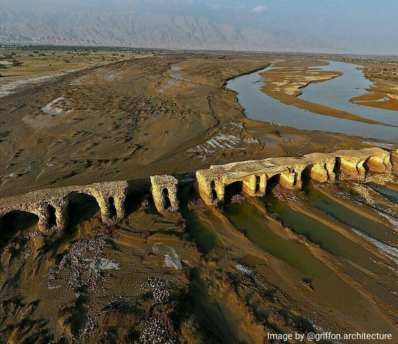 Bandar Abbas Historical Attractions: Latidan Bridge