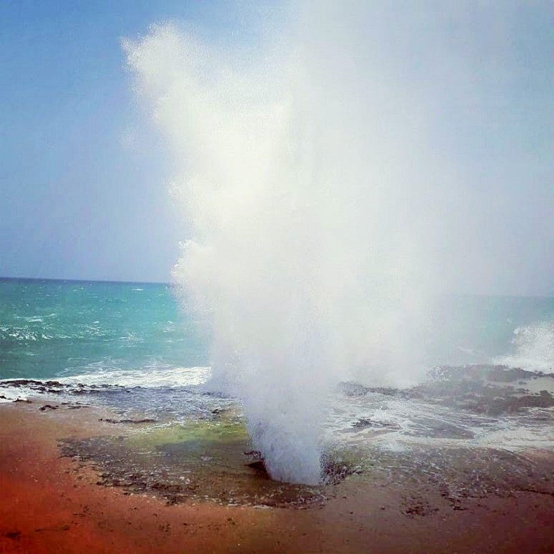 Chabahar Natural Attractions: Chabahar wave Plunging Phenomenon