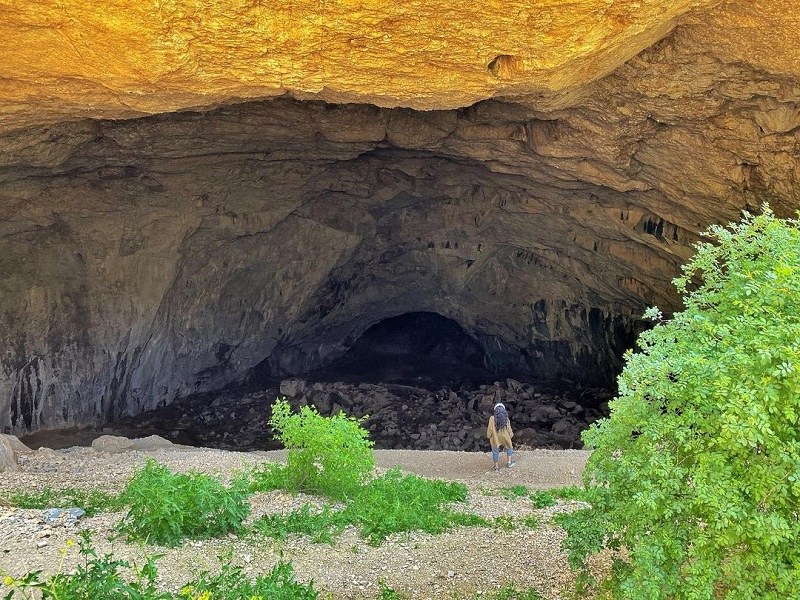 Rood Afshan Cave