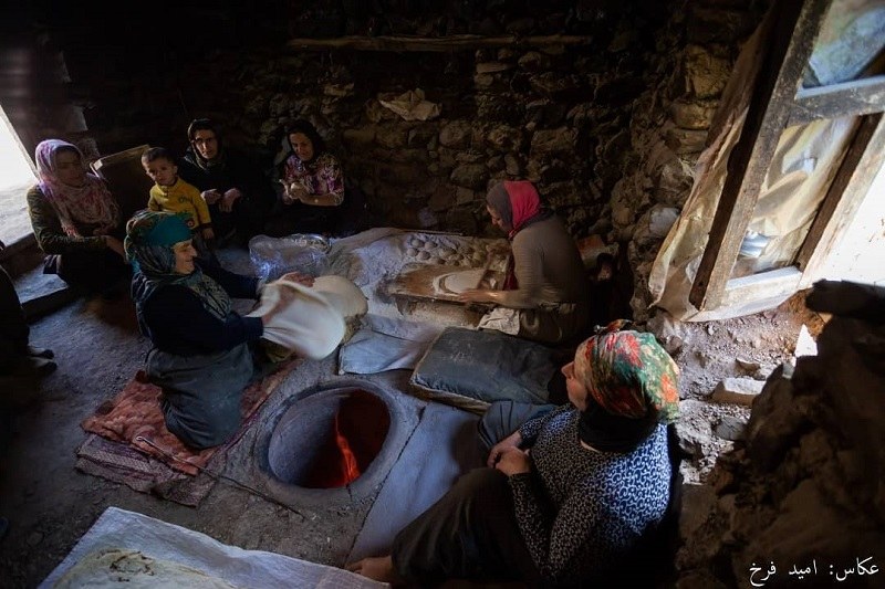 ecolodge in Sardasht: cooking cookies