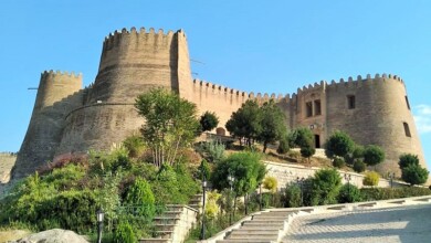 Khoramabad Tourist Attractions: Falakolaflak Fort