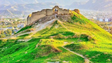 Lar Tourist Attractions: Ejdeha Peykar Castle
