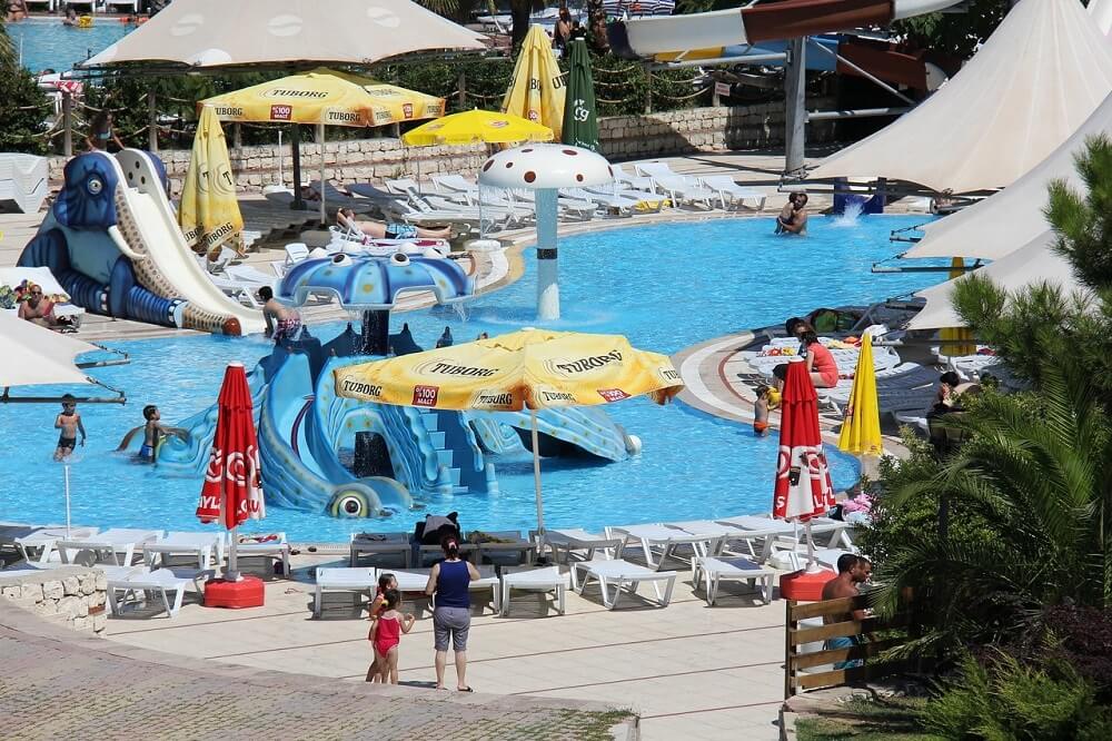 Istanbul Water Parks For Children Entertainment