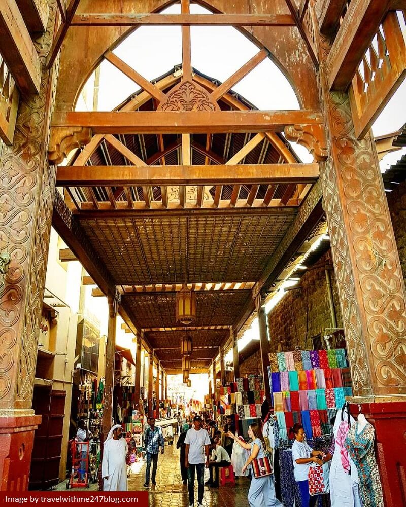 Tourist Activities in Dubai Al Fahidi Quarter