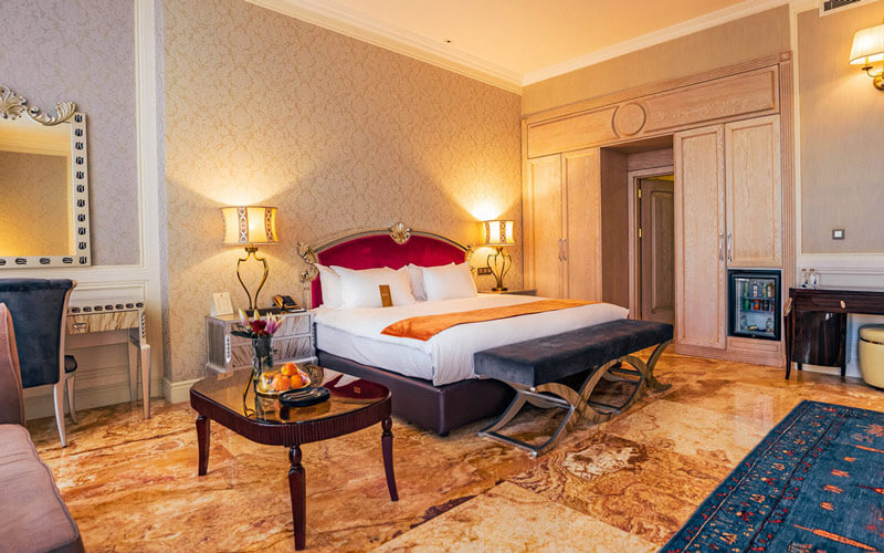 Espinas Palace Hotel room
