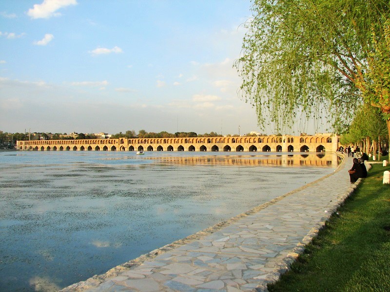 Historical attractions of Isfahan: Si O Se Pol Bridge