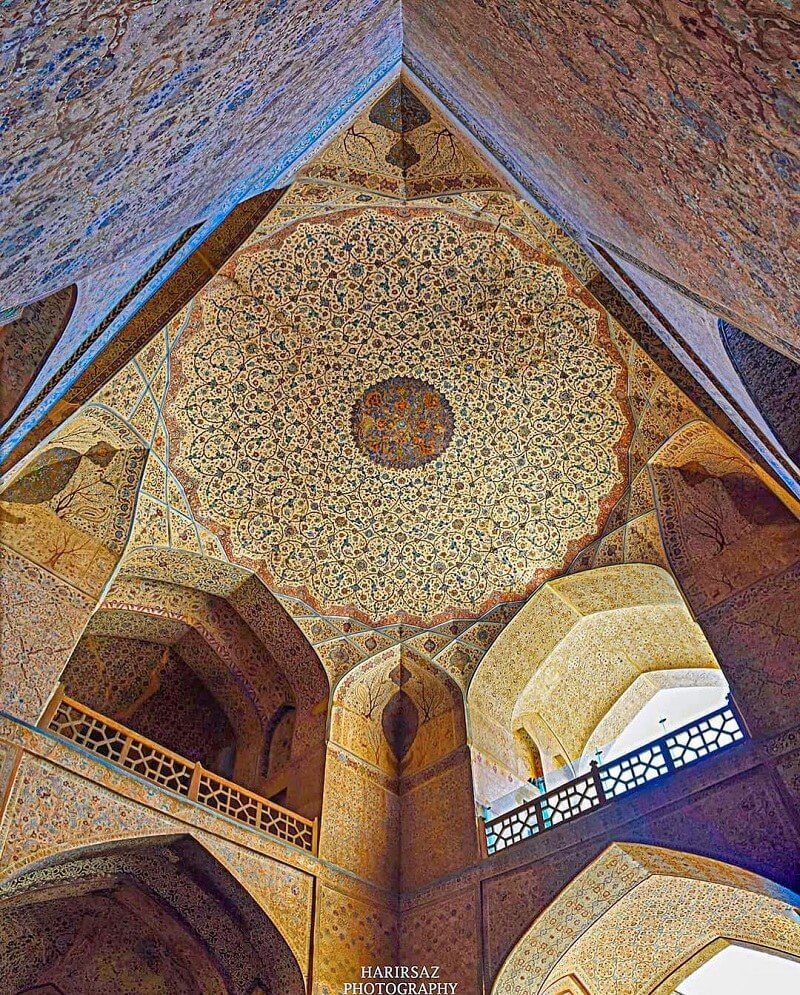 Interior decorations of Aali Qapu Palace