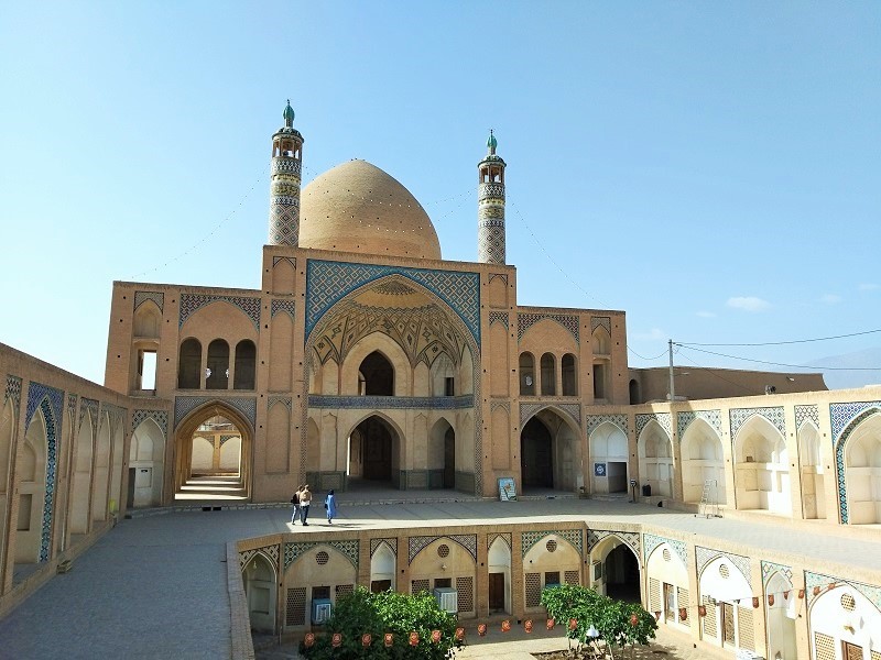 Historical attractions of Kashan: Agha Bozorg Mosque & Madrasah