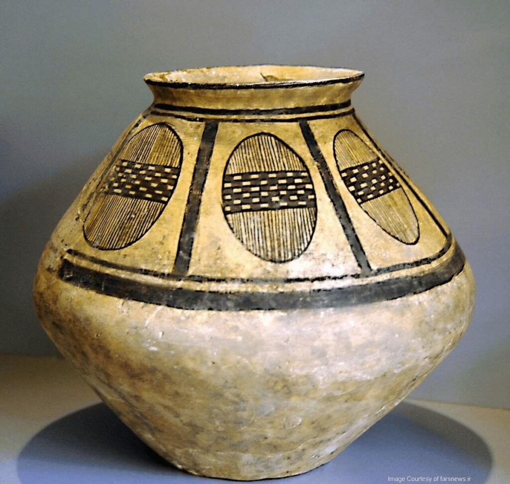 Arisman clay pot