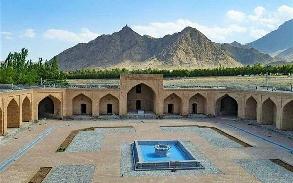 view of Kuhab Caravanserai and Karkas mountain in Natanz