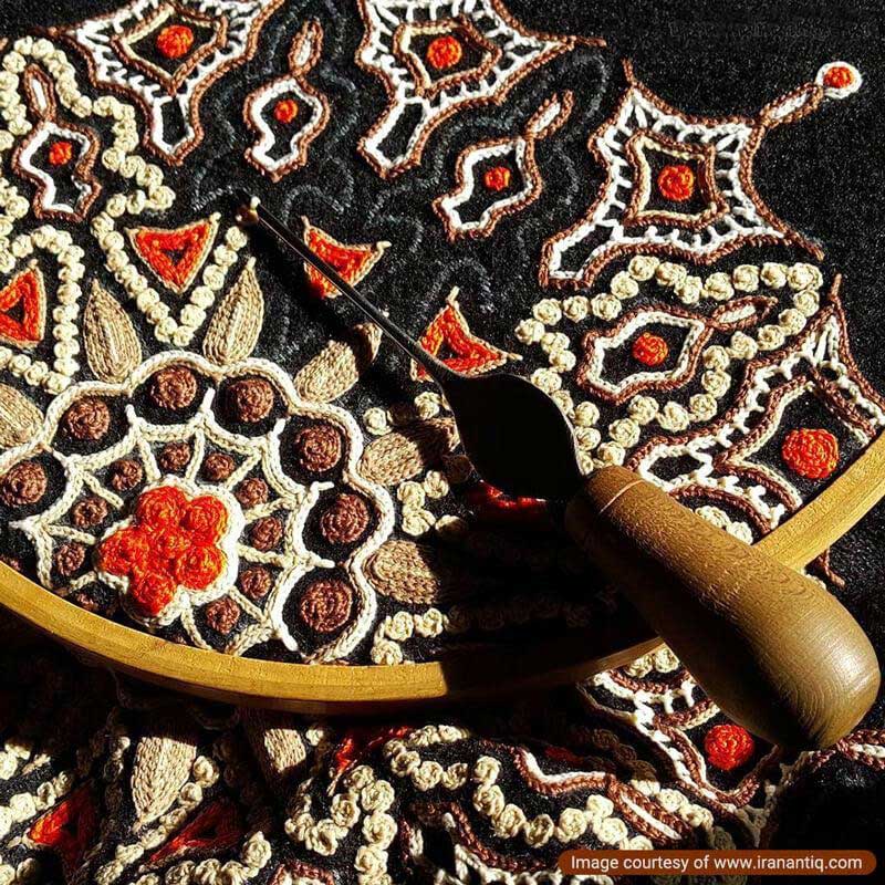 Tools needed for Iranian crochet art