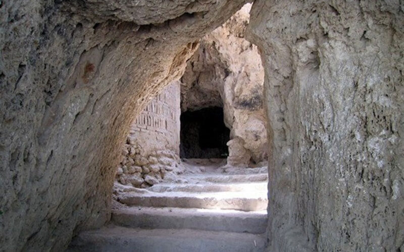 Learn more about the Rais Cave of Niasar