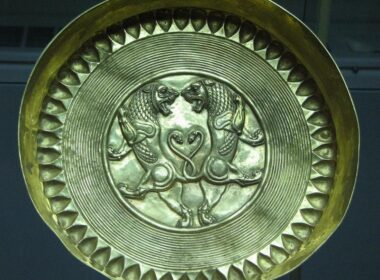 A look at the history of goldwork and jewelry making in Iran