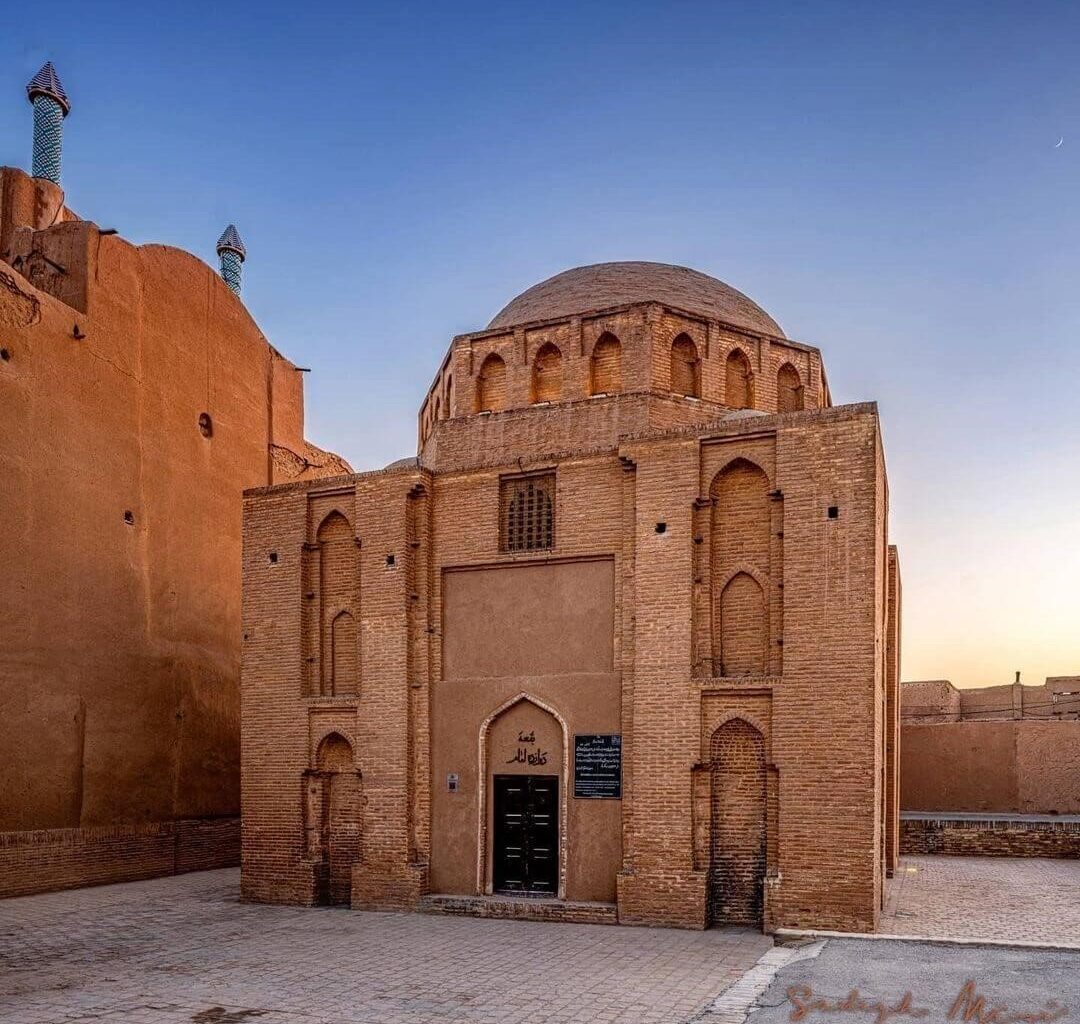 Learn more about the Twelve Imam Tomb of Yazd and its history