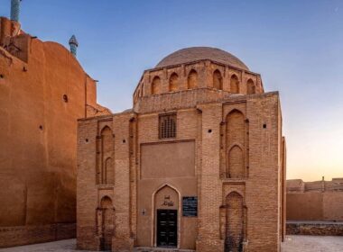 Learn more about the Twelve Imam Tomb of Yazd and its history