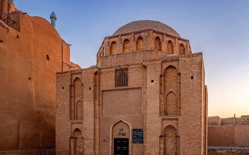 Learn more about the Twelve Imam Tomb of Yazd and its history
