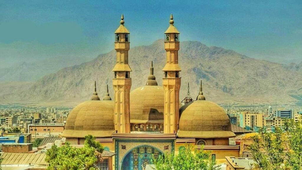 The design style of the dome and minarets of the Shaei Jameh Mosque in Kermanshah